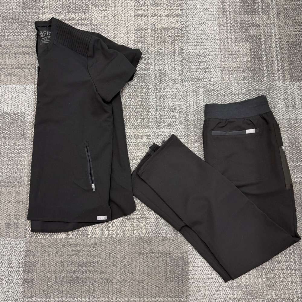 FIGS Technical Collection Scrub Set Womens Medium Black Limbe Pintuck and Kigali